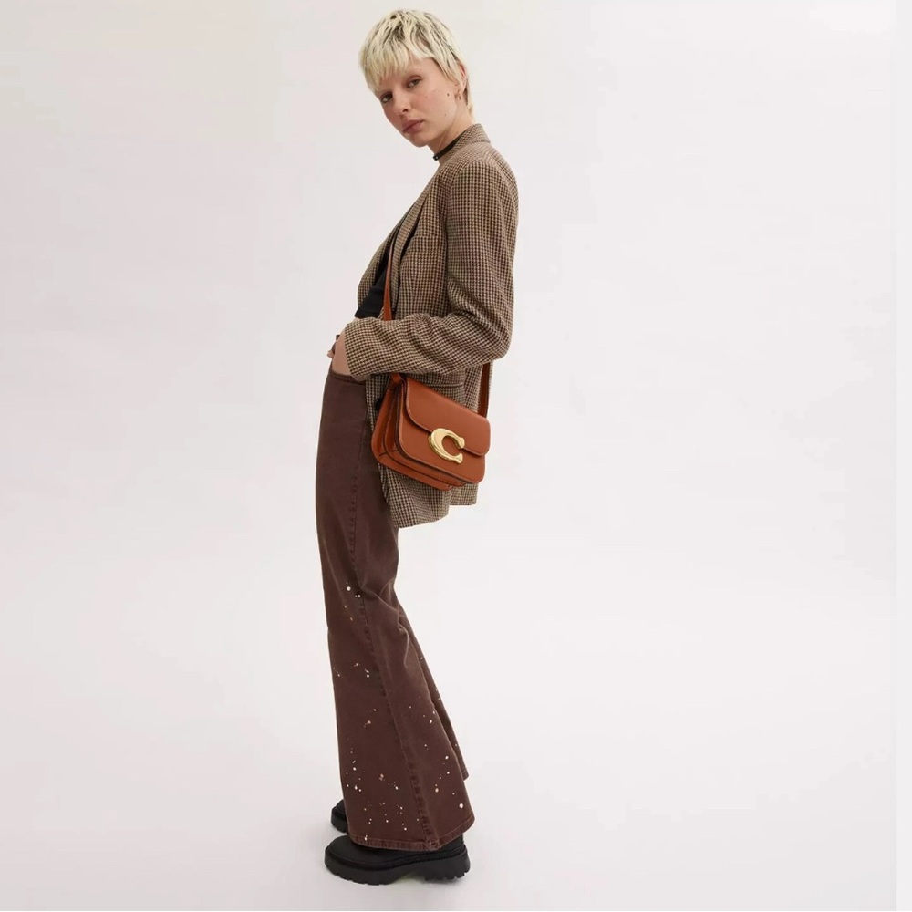 The COACH Crossbody Bag in Burnished Amber - Picture 3 of 11